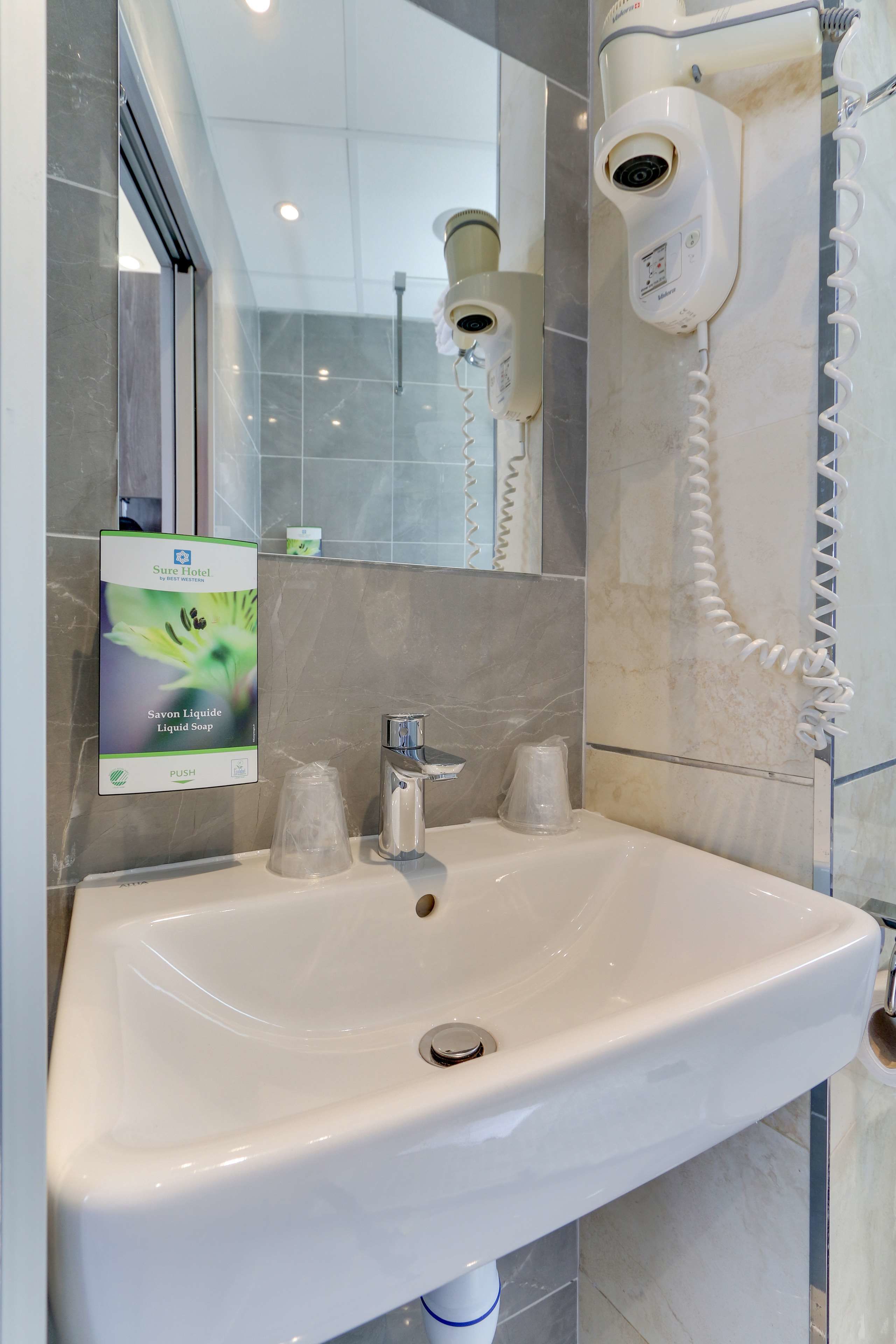 Foto - Sure Hotel by Best Western Paris Gare du Nord