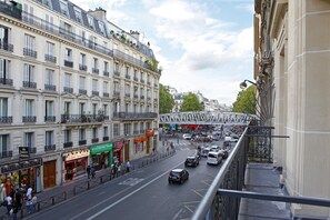 Street view - Sure Hotel by Best Western Paris Gare du Nord (Paris)