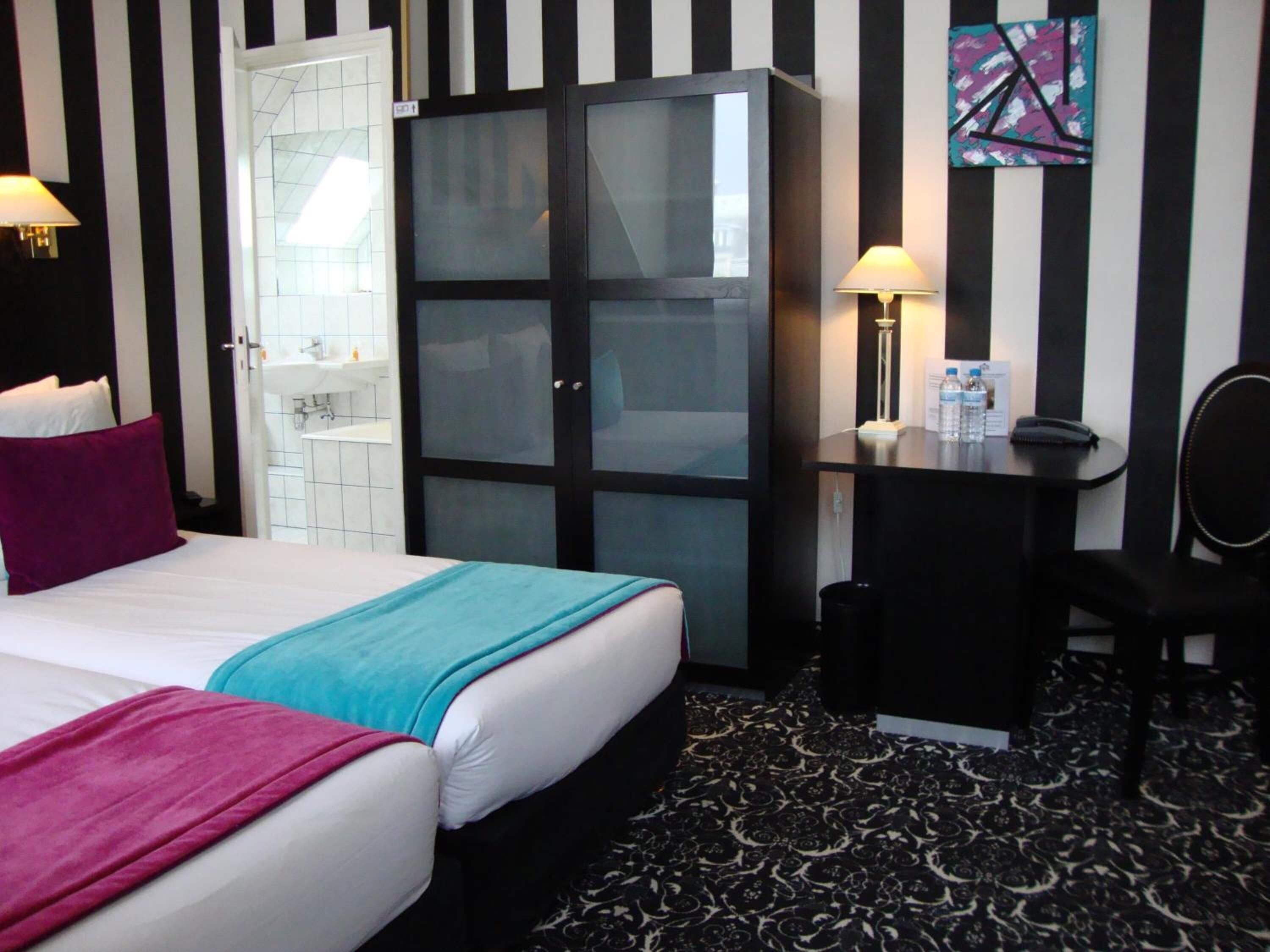 premium bedding, in-room safe, desk, soundproofing