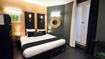 Superior-Zimmer | Hochwertige Bettwaren, Zimmersafe, Schreibtisch, schallisolierte Zimmer