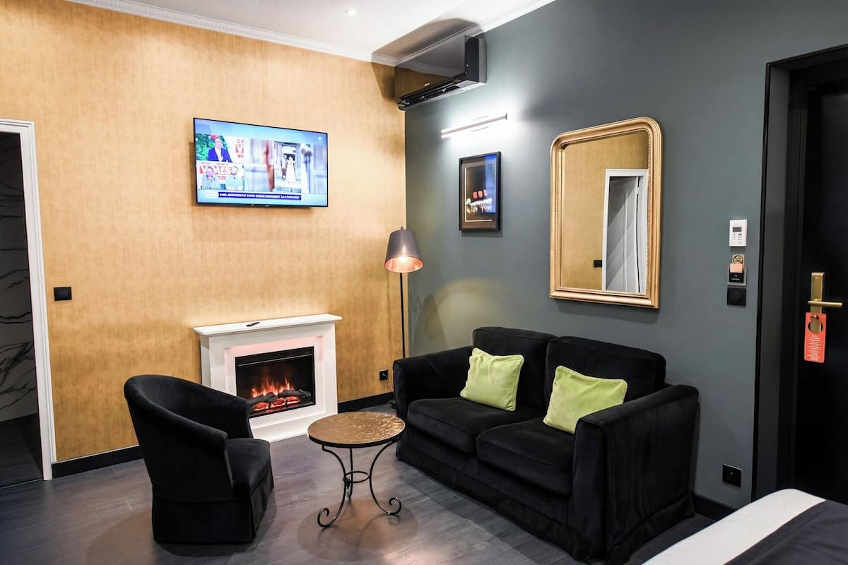 Superior Room | Premium bedding, in-room safe, desk, soundproofing