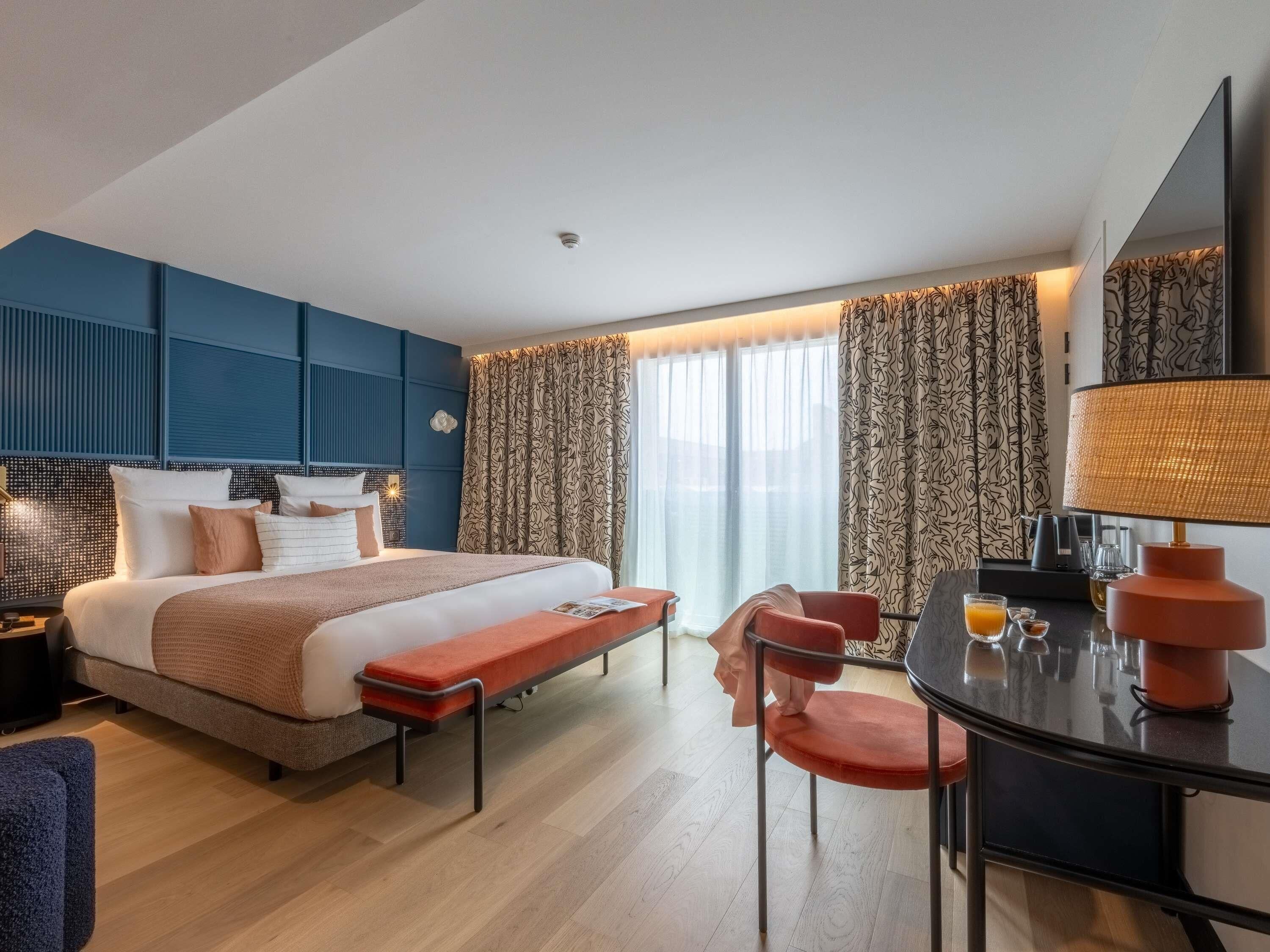 Privilege, Room, 1 Double Bed, Balcony | Premium bedding, Select Comfort beds, in-room safe, desk