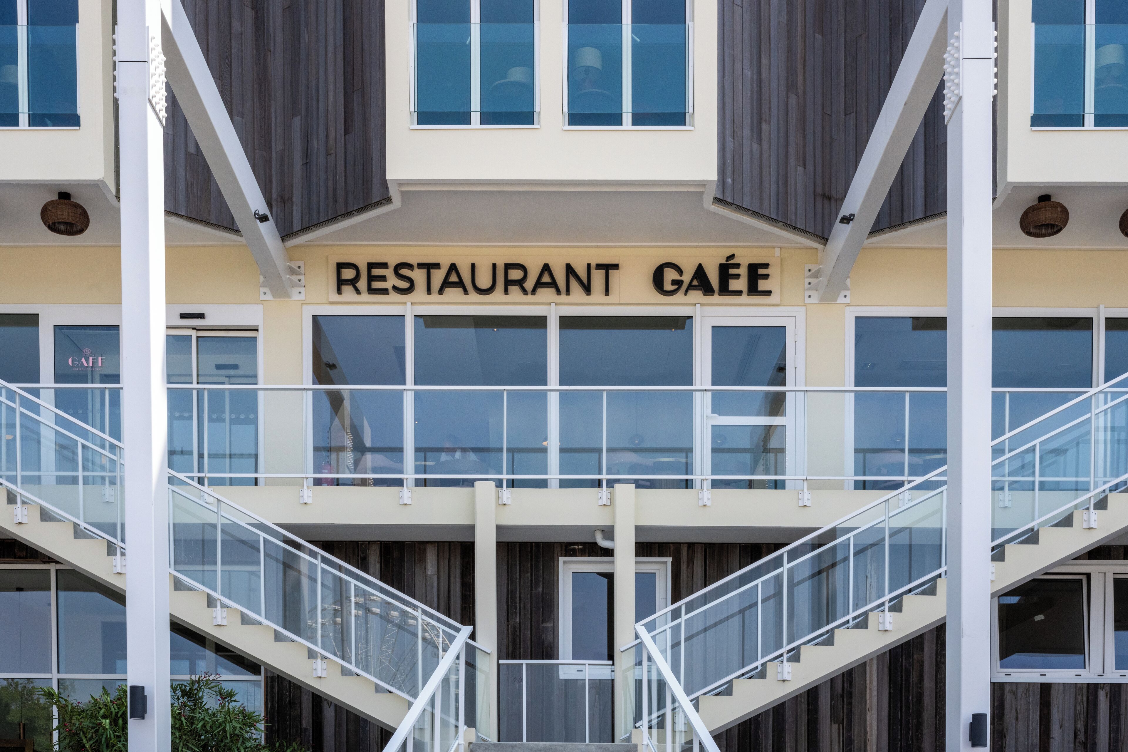 breakfast, lunch, dinner served; regional cuisine, sea views