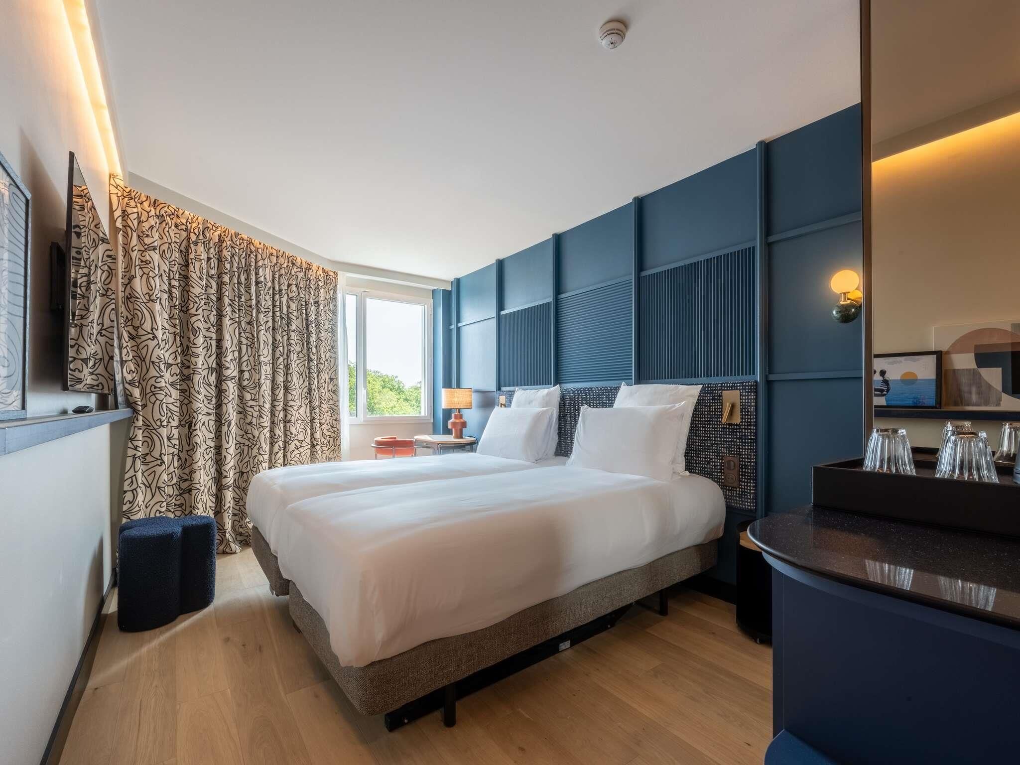 Premium bedding, Select Comfort beds, in-room safe, desk