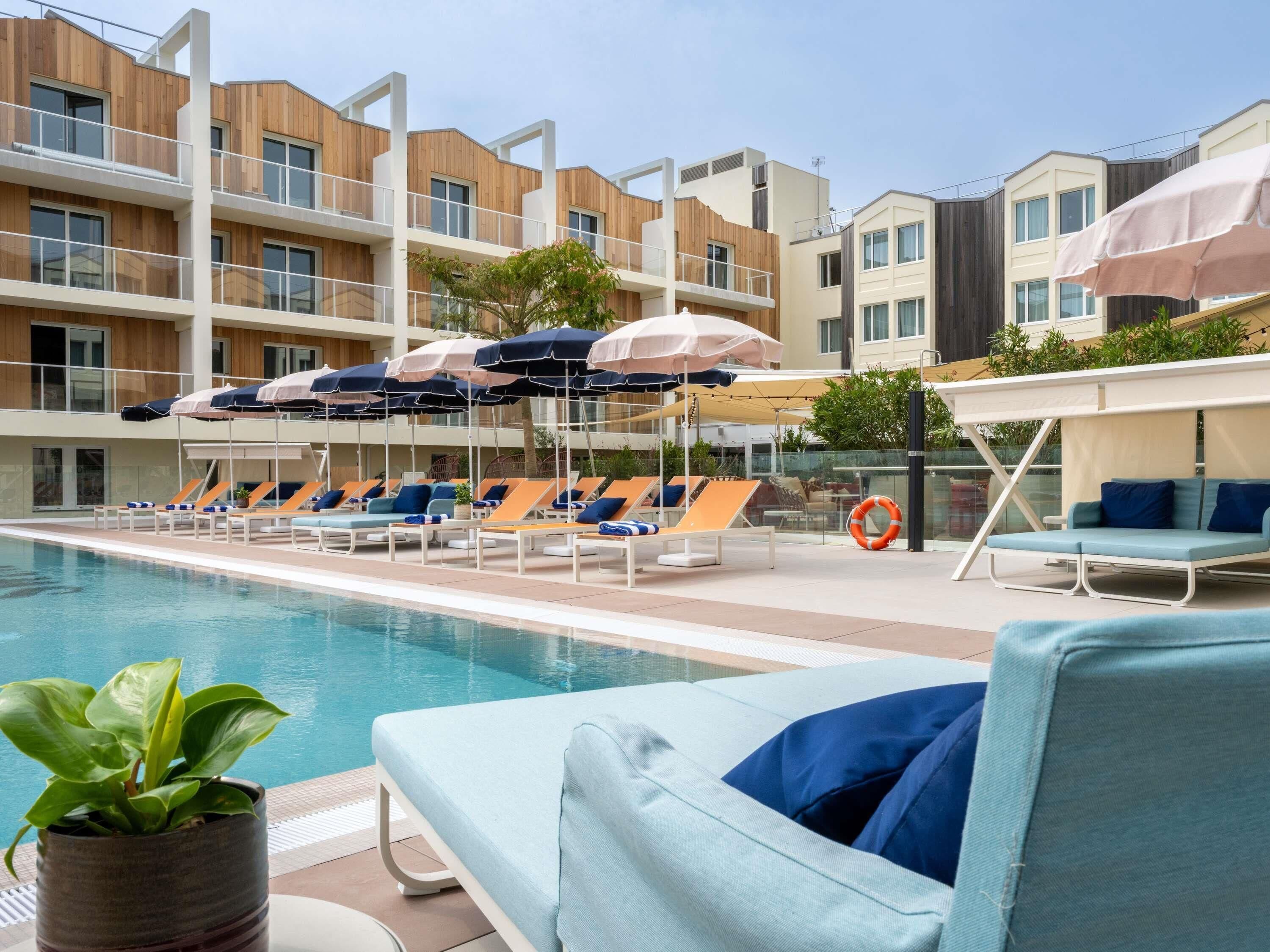 Seasonal outdoor pool