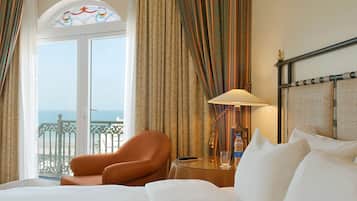 Premium bedding, minibar, in-room safe, desk