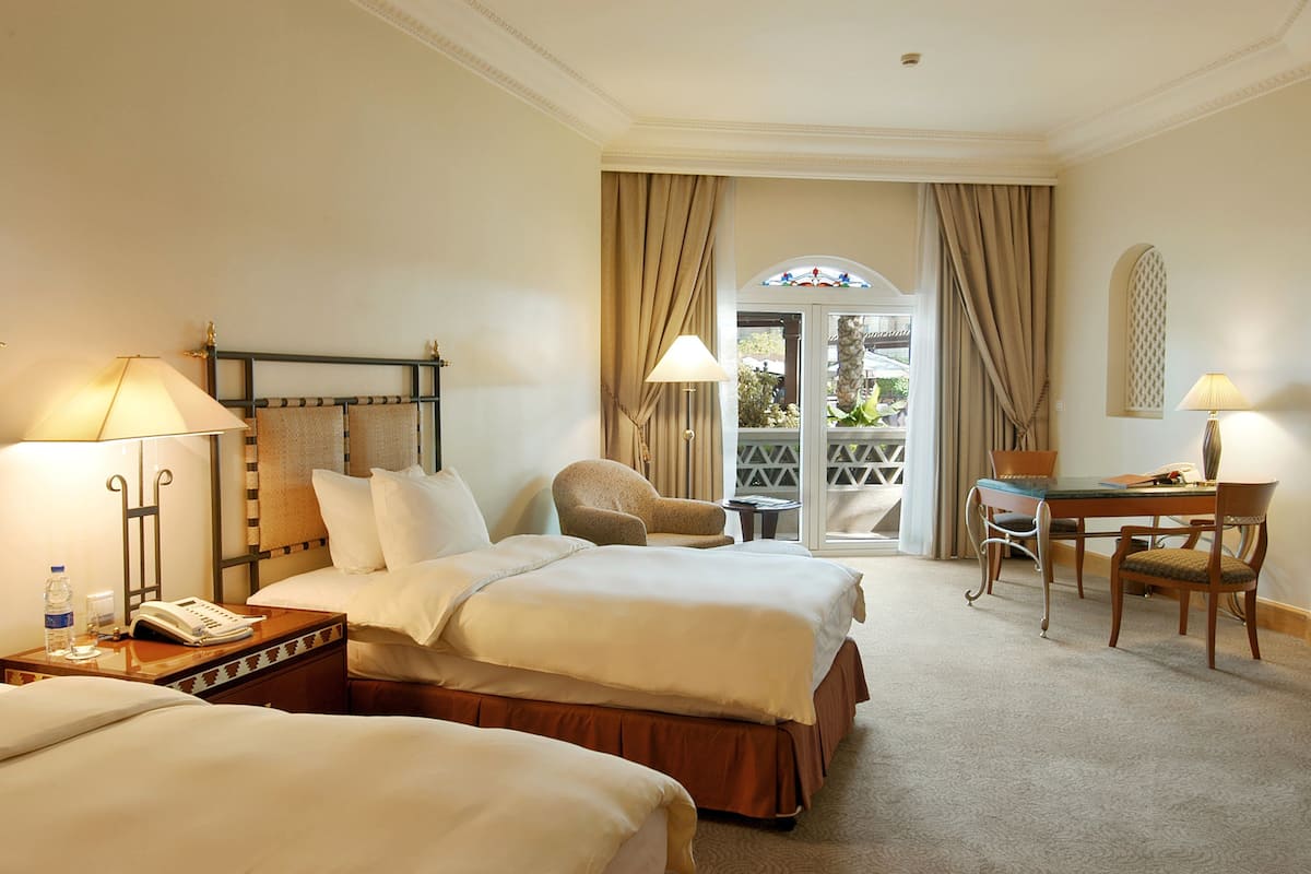 Premium bedding, minibar, in-room safe, desk