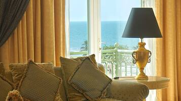 Grand, Executive Suite | Premium bedding, minibar, in-room safe, desk