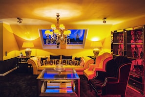 Suite | Living area