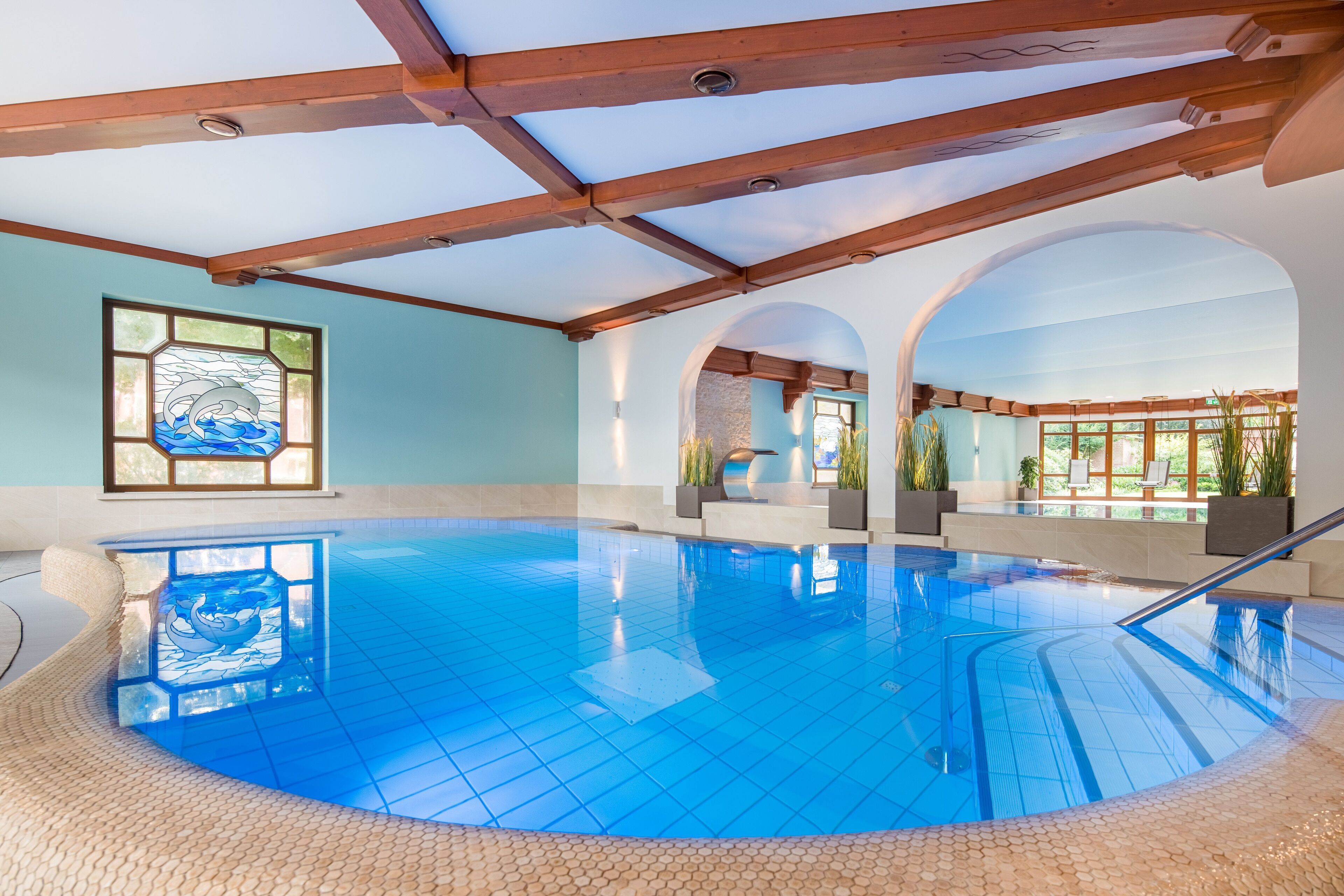 2 indoor pools, open 7:00 am to 10:30 pm, pool loungers