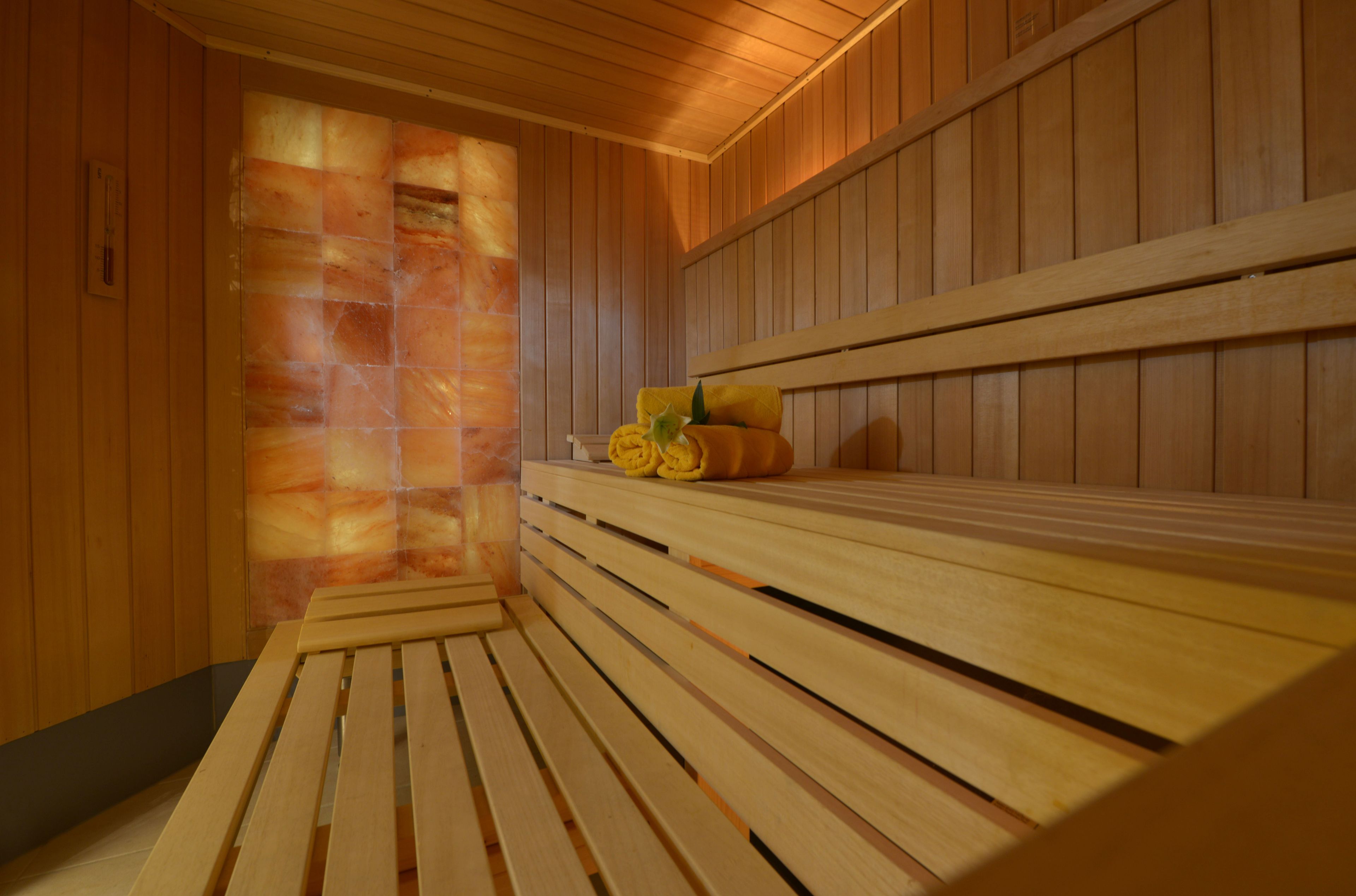 sauna, steam room, body treatments, hydrotherapy, hot stone massages