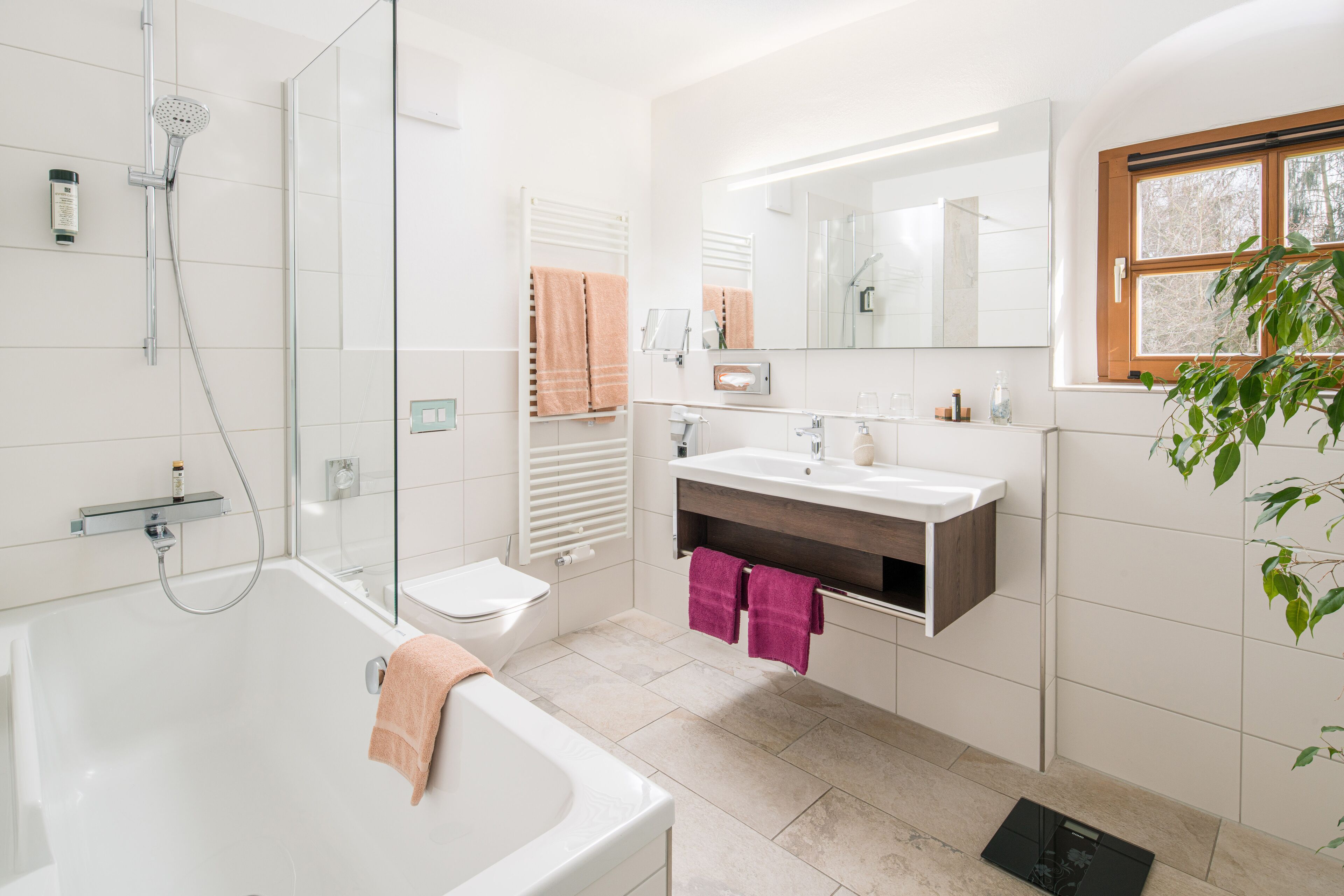superior double room | bathroom | free toiletries, hair dryer, towels