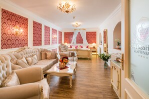 "Rococo" wedding suite | Living area | 26-inch flat-screen TV with satellite channels, TV, pay movies