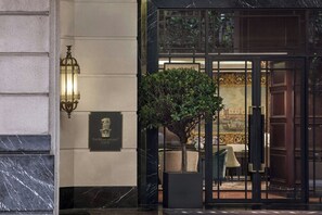 Lobby lounge - The Ritz-Carlton, Kuala Lumpur (Kuala Lumpur)