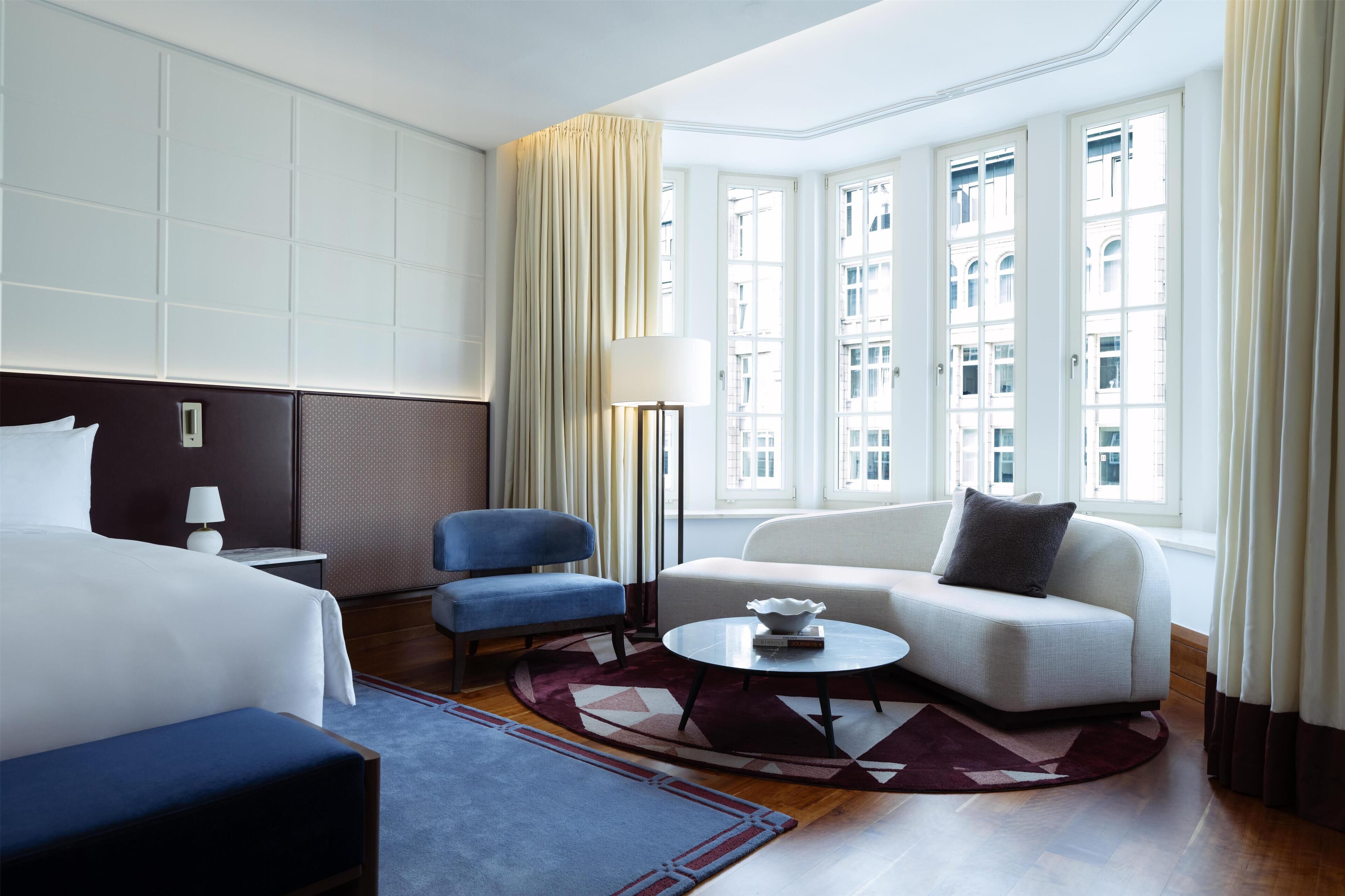 Executive-Suite, Mehrere Betten | Wohnbereich | Flachbildfernseher, Pay-TV, MP3-Dockingstation