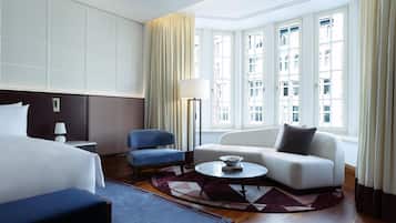 Executive-Suite, Mehrere Betten | Wohnbereich | Flachbildfernseher, Pay-TV, MP3-Dockingstation