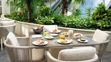 Daily buffet breakfast (EUR 46 per person)