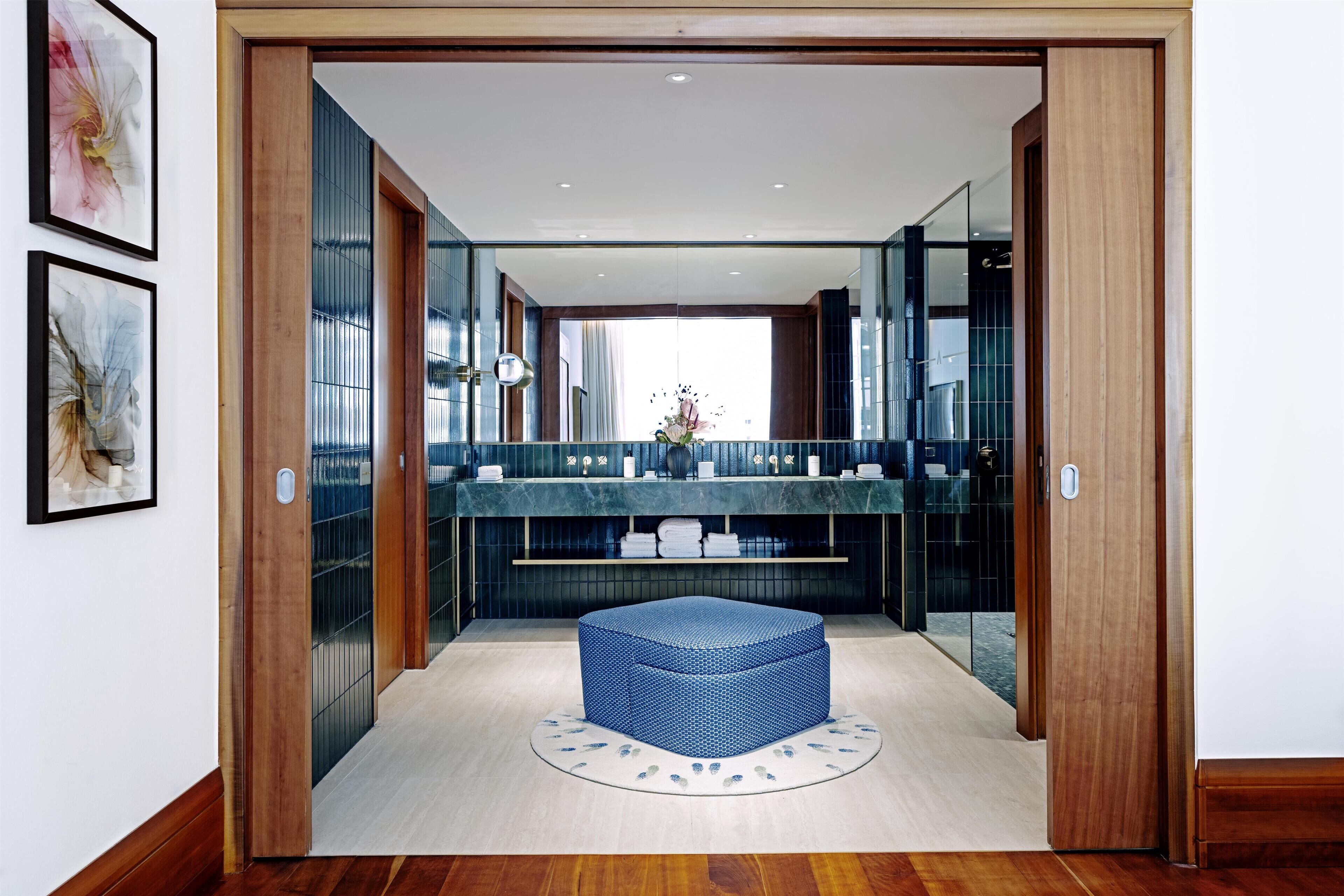 Photo - Conrad Hamburg