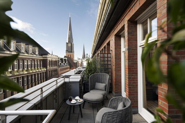 Deluxe Room, 1 Queen Bed, Balcony | View from room - Conrad Hamburg (Hamburg)