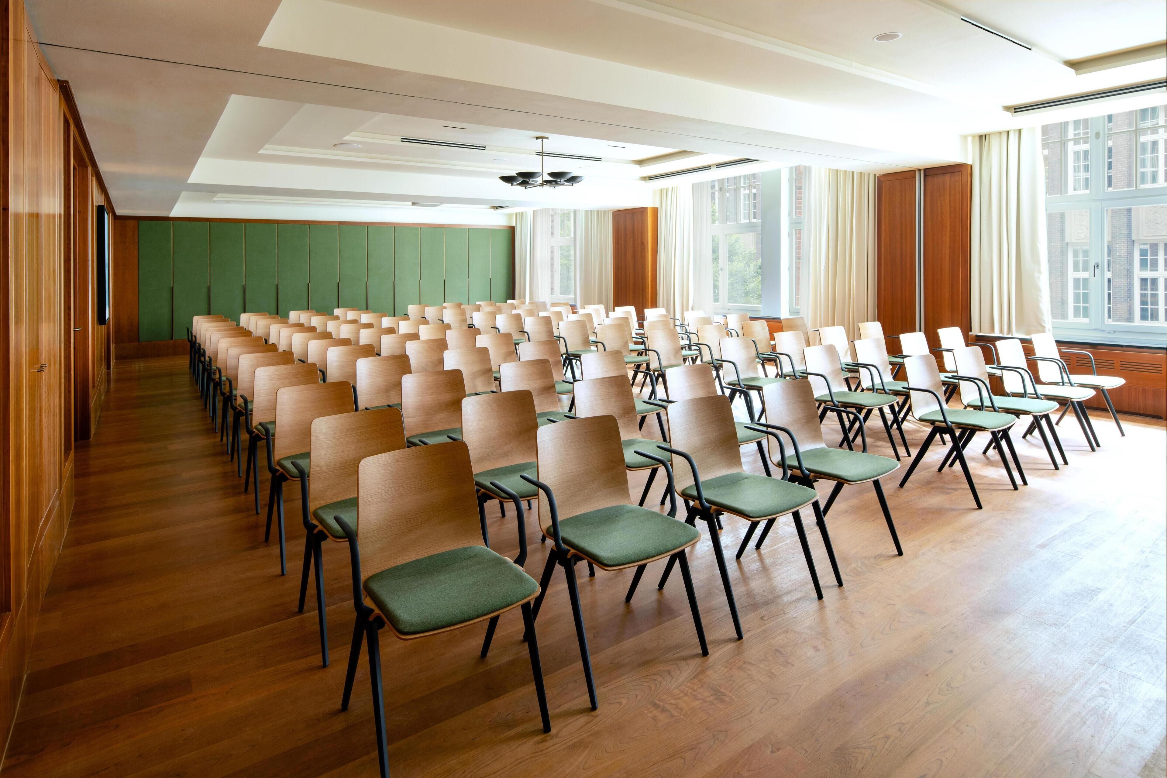 Photo - Conrad Hamburg