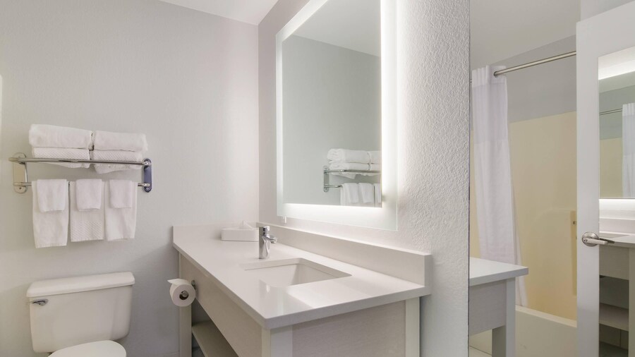 MainStay Suites Raleigh - Cary