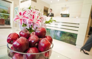 Interior entrance - Roosevelt Hotel & Suites (Lima)