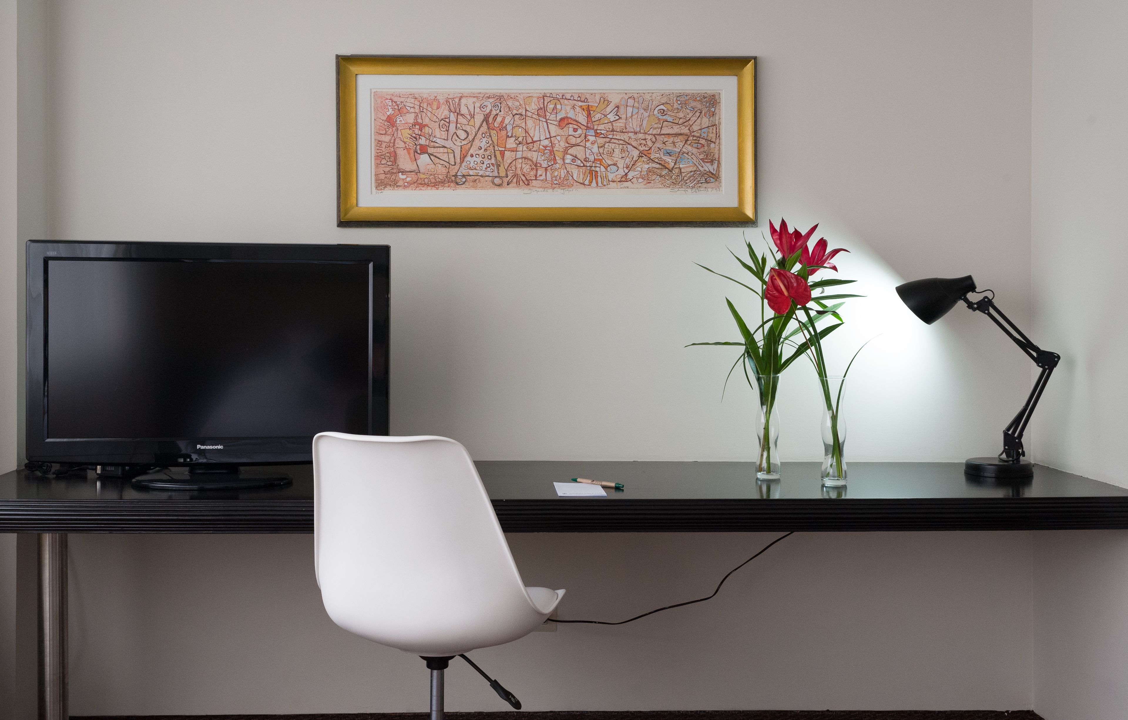 executive room, 1 queen bed | premium bedding, down duvets, minibar, in-room safe