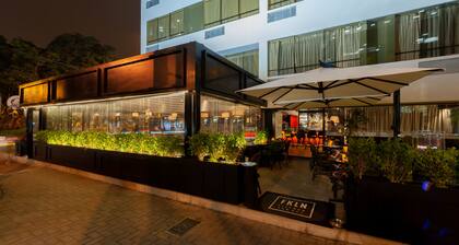 Roosevelt Hotel & Suites