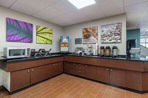 Free buffet breakfast  - Sleep Inn Clearwater - St Petersburg (Clearwater)