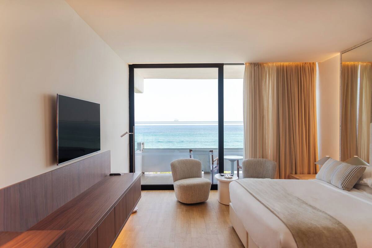 Superior Sea View Room