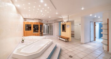 Bañera de hidromasaje interior