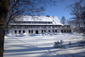 Front of property - Berghotel Hoher Knochen (Schmallenberg)