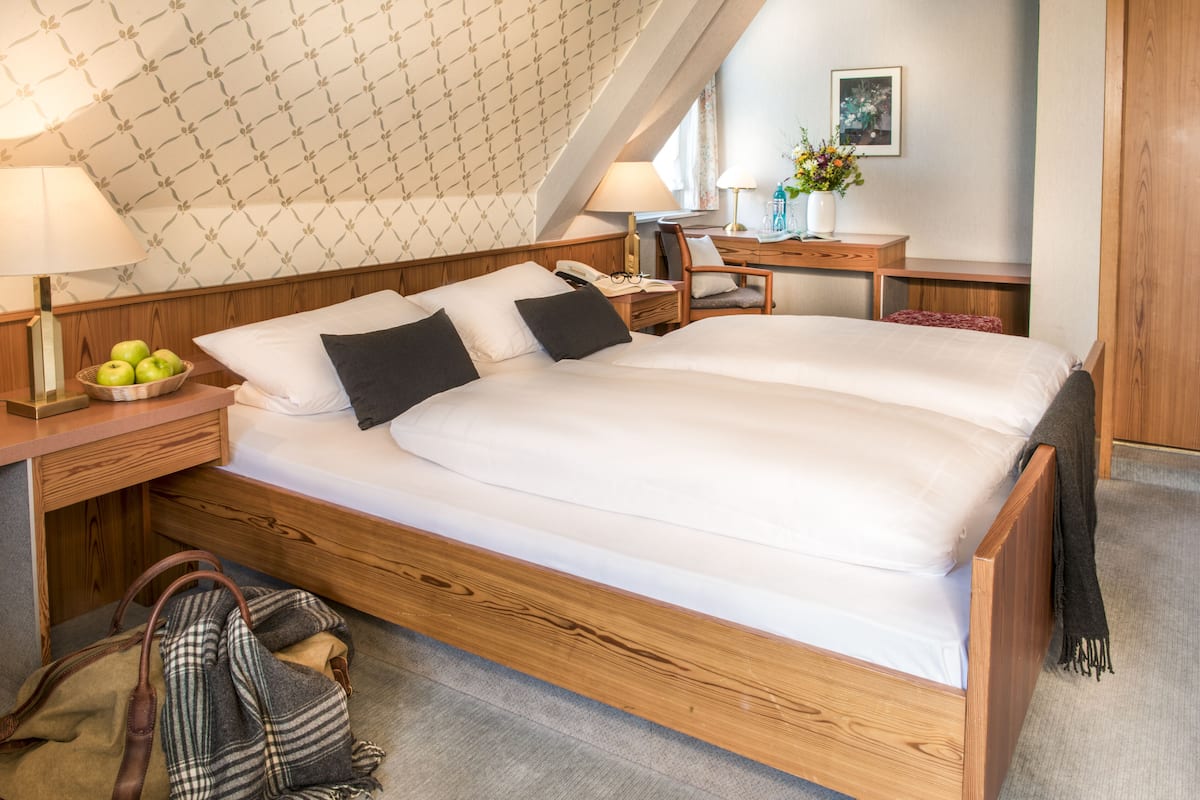 standard double room, 1 bedroom | in-room safe, desk, blackout curtains, free cots/infant beds