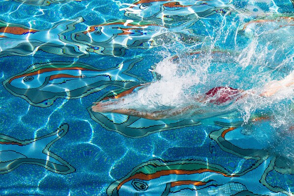 Indoor pool, 3 outdoor pools, pool umbrellas, pool loungers