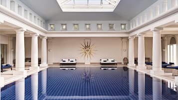 Indoor pool, 3 outdoor pools, pool umbrellas, pool loungers
