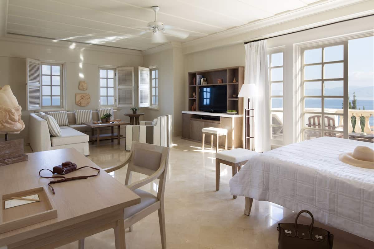 Junior Panorama Suite | Egyptian cotton sheets, premium bedding, memory foam beds, minibar