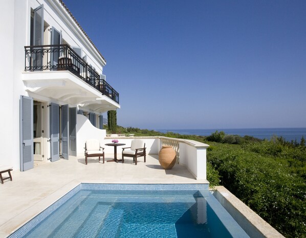 Chambre Double Junior, piscine privée | Vue depuis le balcon