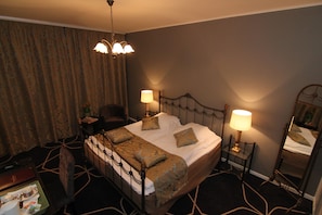Honeymoon-Suite | Allergikerbettwaren, individuell dekoriert, individuell eingerichtet