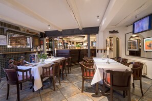 Lunch and dinner served - Hotel Dania (Silkeborg)