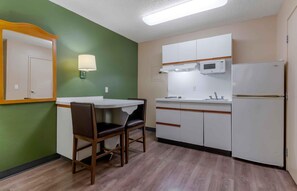 Private kitchen - Extended Stay America Suites San Ramon Bishop Ranch West (San Ramon)