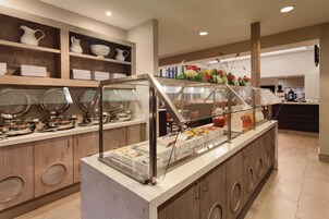 Desayuno buffet incluido todos los días 