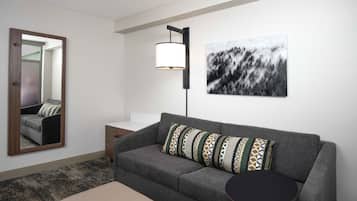 Premium bedding, in-room safe, desk, blackout drapes