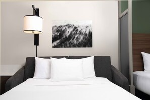 Premium bedding, in-room safe, desk, blackout curtains