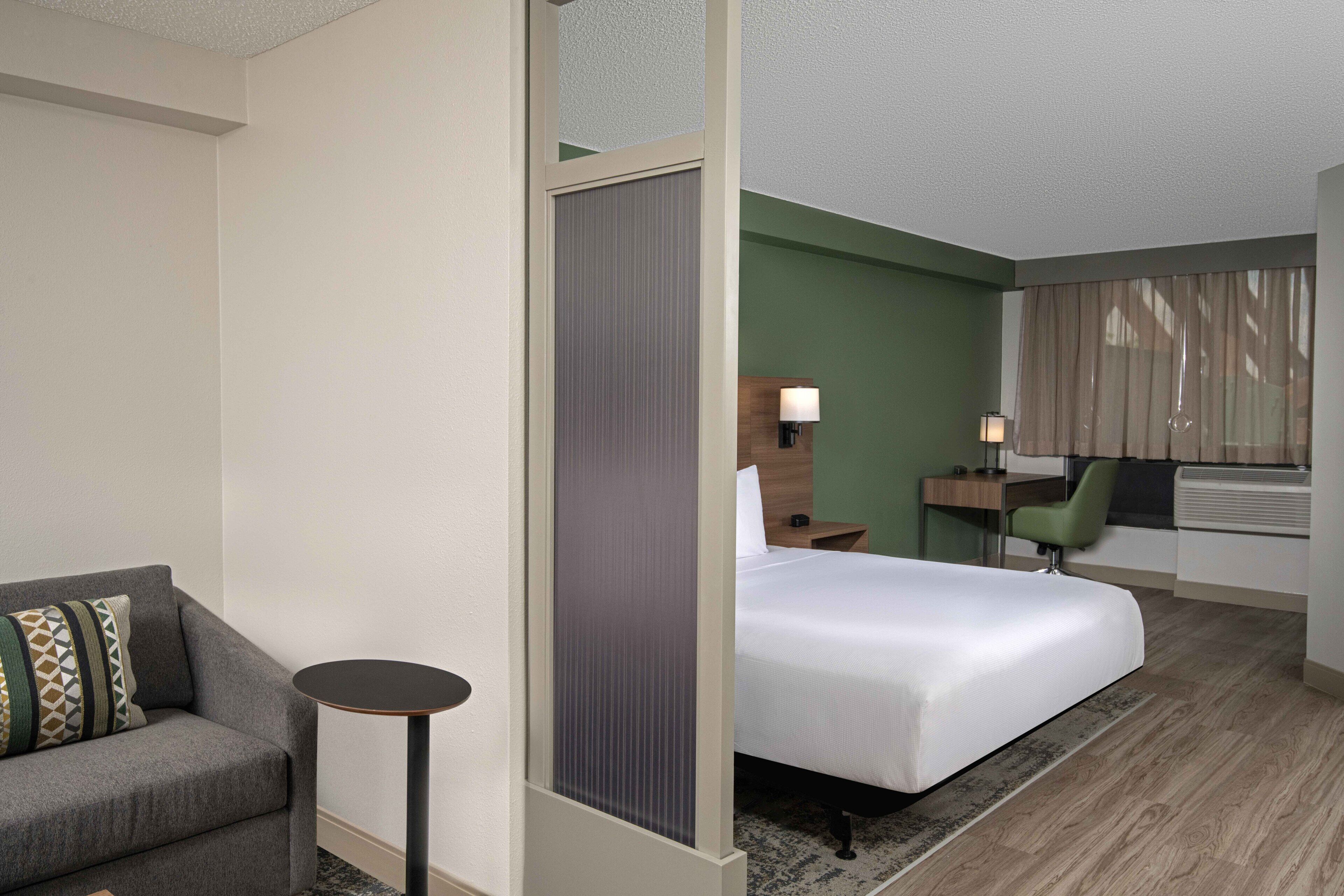 room, 1 king bed, accessible, bathtub | premium bedding, in-room safe, desk, blackout curtains