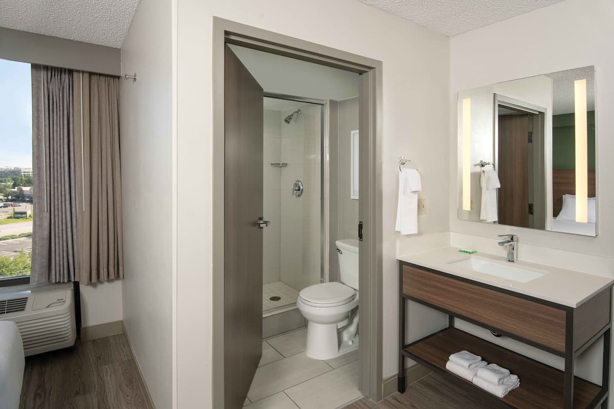 premium bedding, in-room safe, desk, blackout curtains