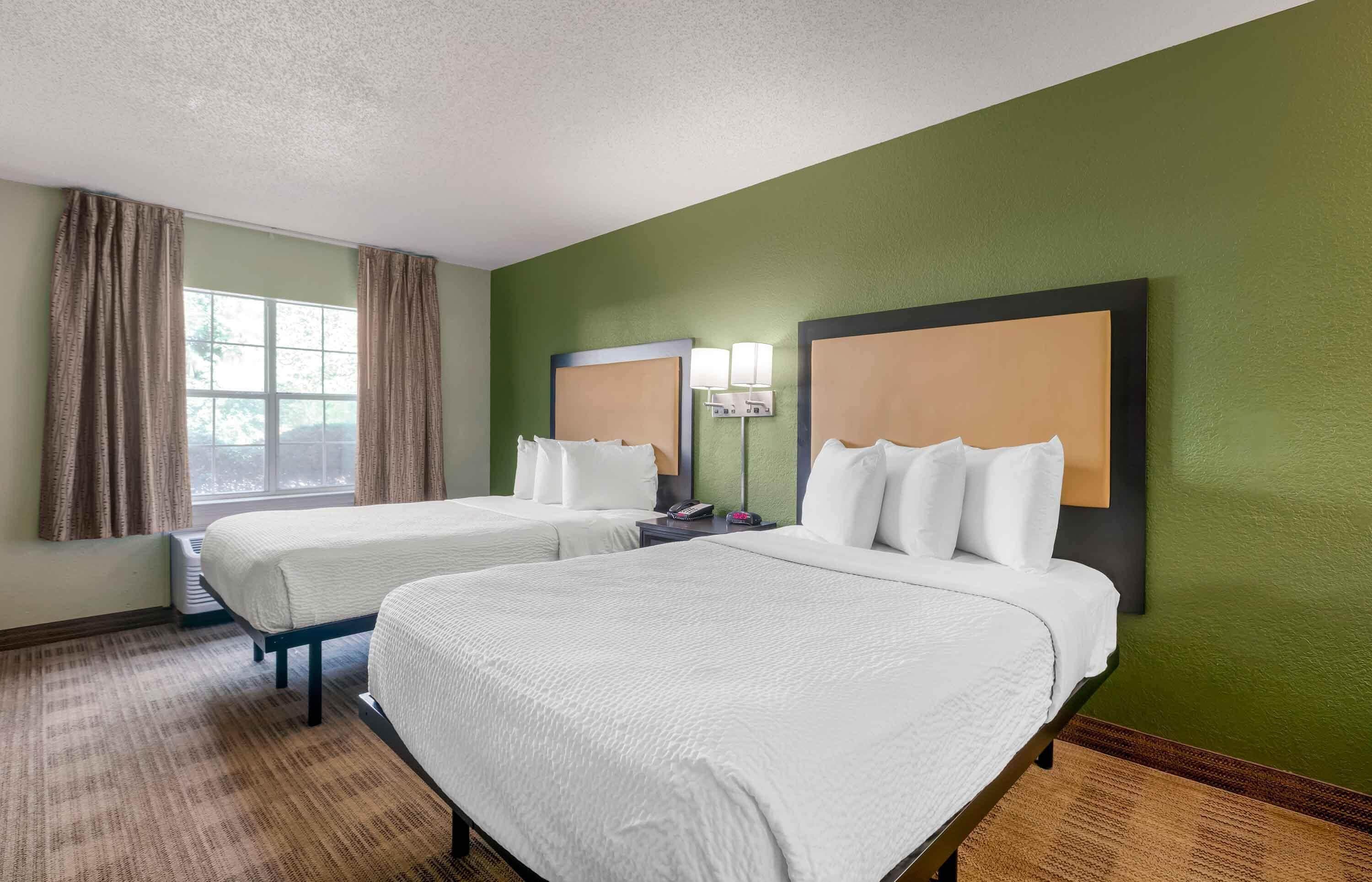 Studio, 2 Double Beds, Non Smoking | Laptop workspace, WiFi (free), bed sheets
