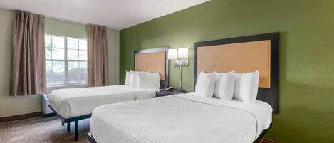 Studio, 2 Double Beds, Non Smoking | Laptop workspace, WiFi (free), bed sheets