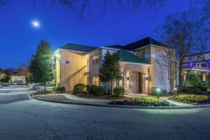 Fachada del alojamiento - Noche