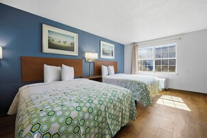 Studio, 2 Queen Beds, Non Smoking | Free WiFi, bed sheets, wheelchair access