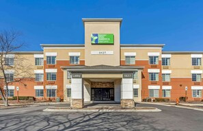 Exterior - Extended Stay America Select Suites Chicago Naperville East (Naperville)
